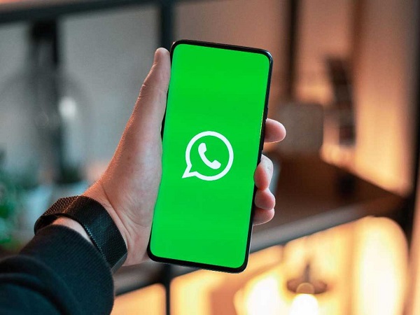 [eMarketer] WhatsApp outage results in a scramble for messaging alternatives